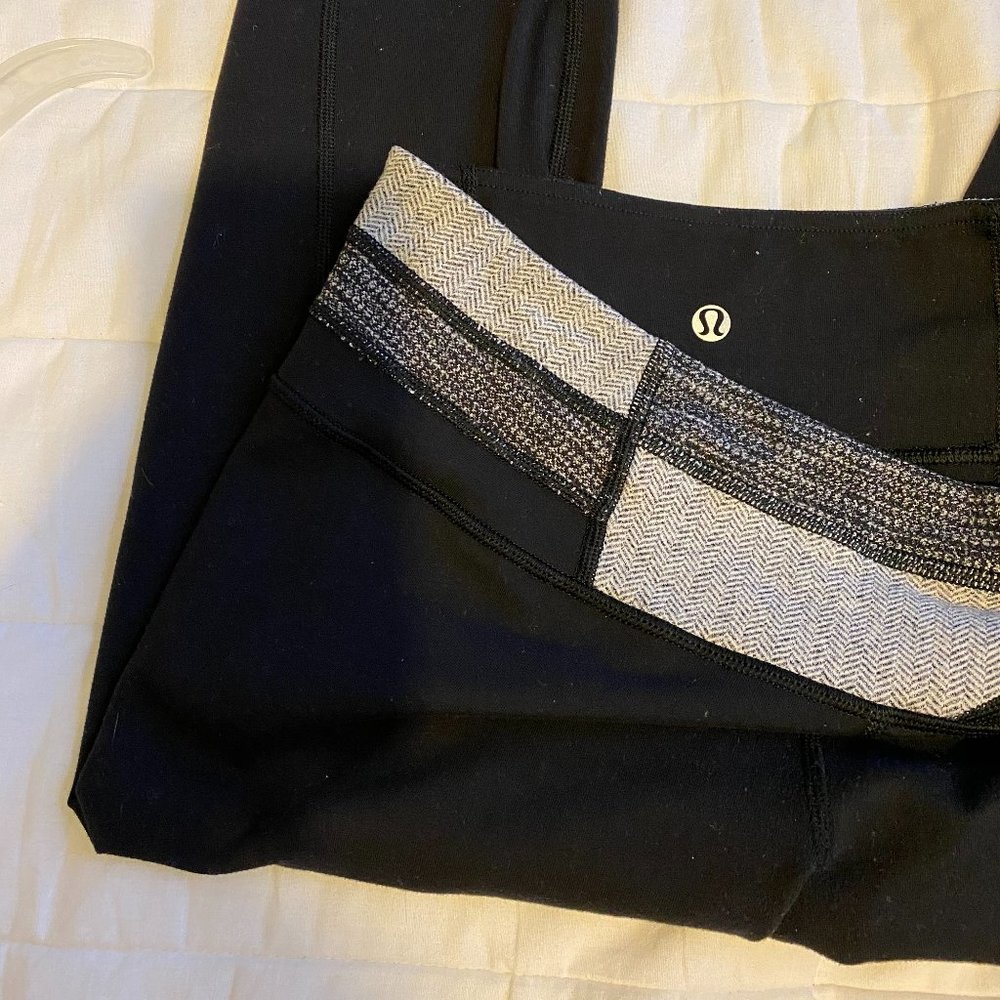 Lululemon reversible leggings with skinny leg